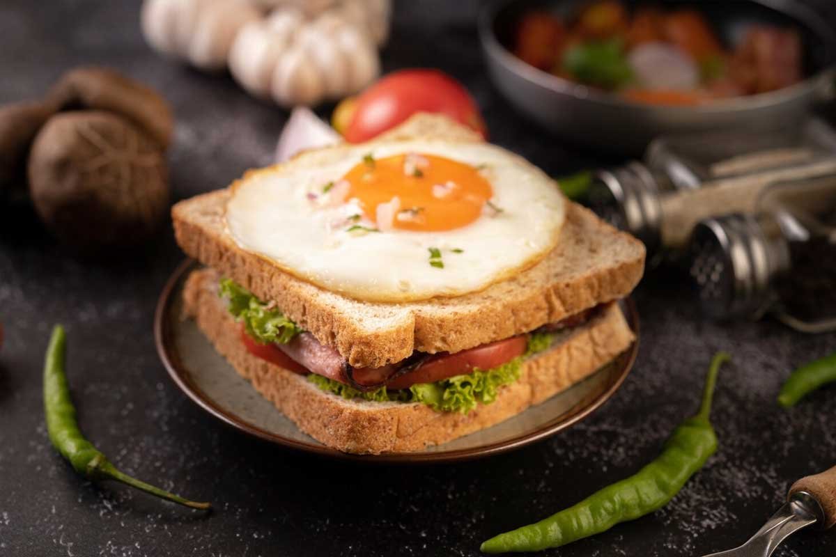 Foods to Avoid With Eggs During Weight Loss