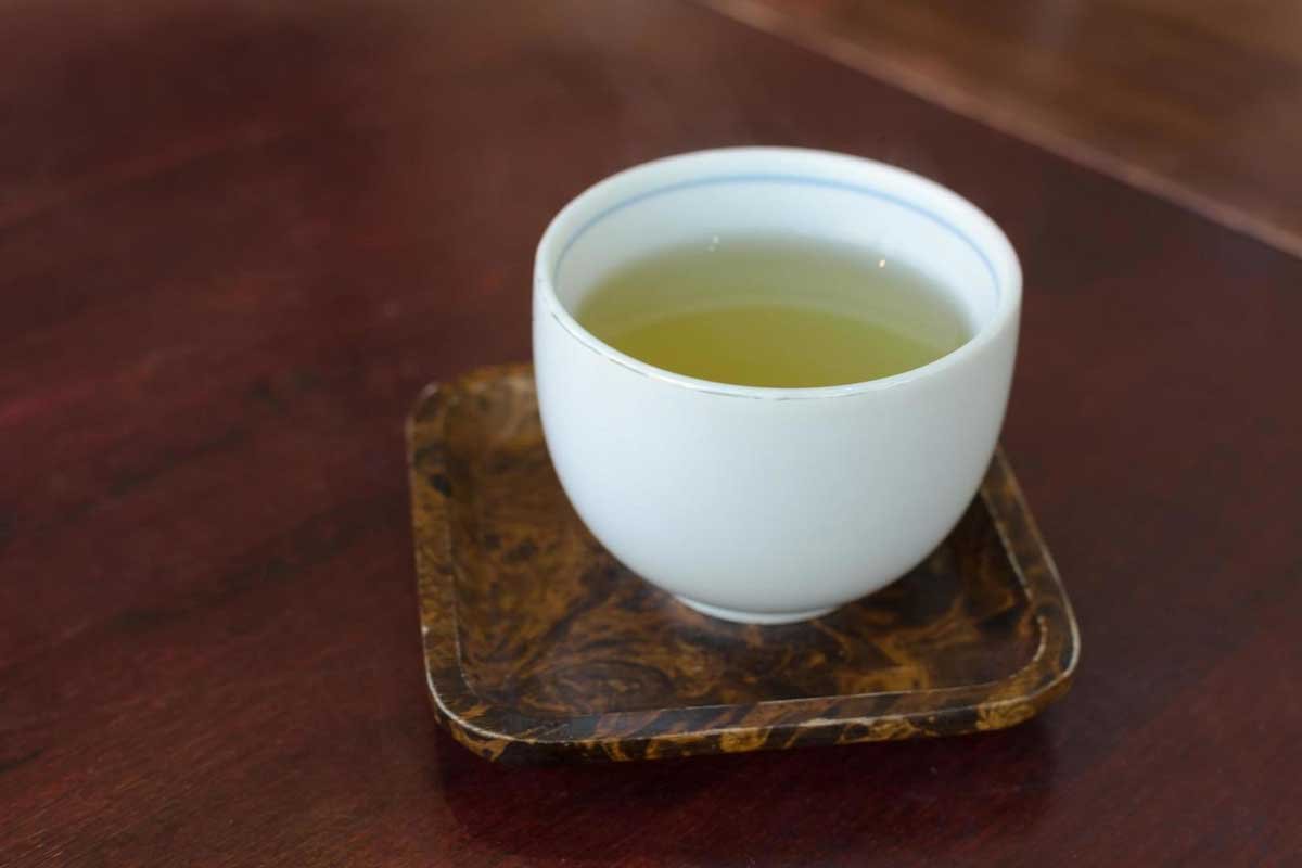 Unsweetened green tea is a low-calorie beverage that can fit well into a weight-loss diet.